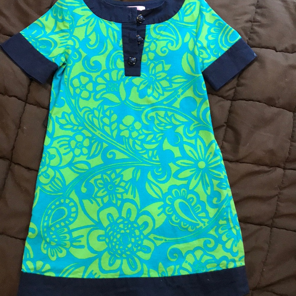 Lilly Pulitzer size 5. Beautiful blue/ green